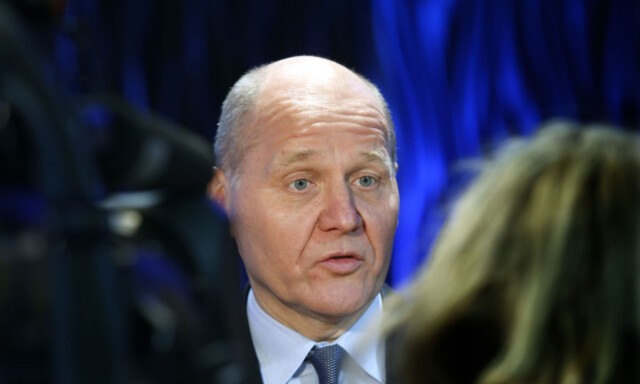 image: - Det er ikke troverdig at han fortsatt har tillit. Det er ingen som overlever en slik tornado